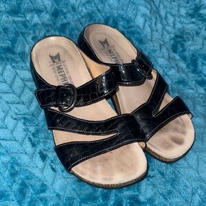 Mephisto Black Croc-Embossed Women's Sandals - 37 / 7